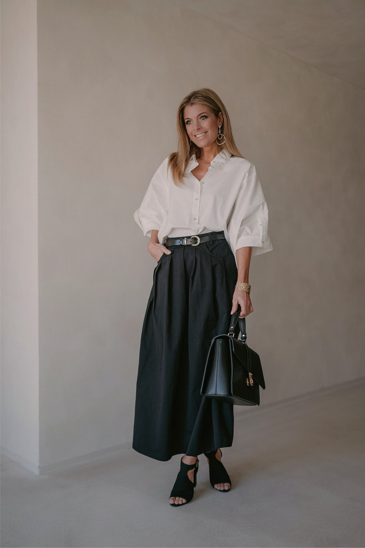 Elegant Long Black Skirt – Soft Cotton Design with Side Zipper and Perfect Fit