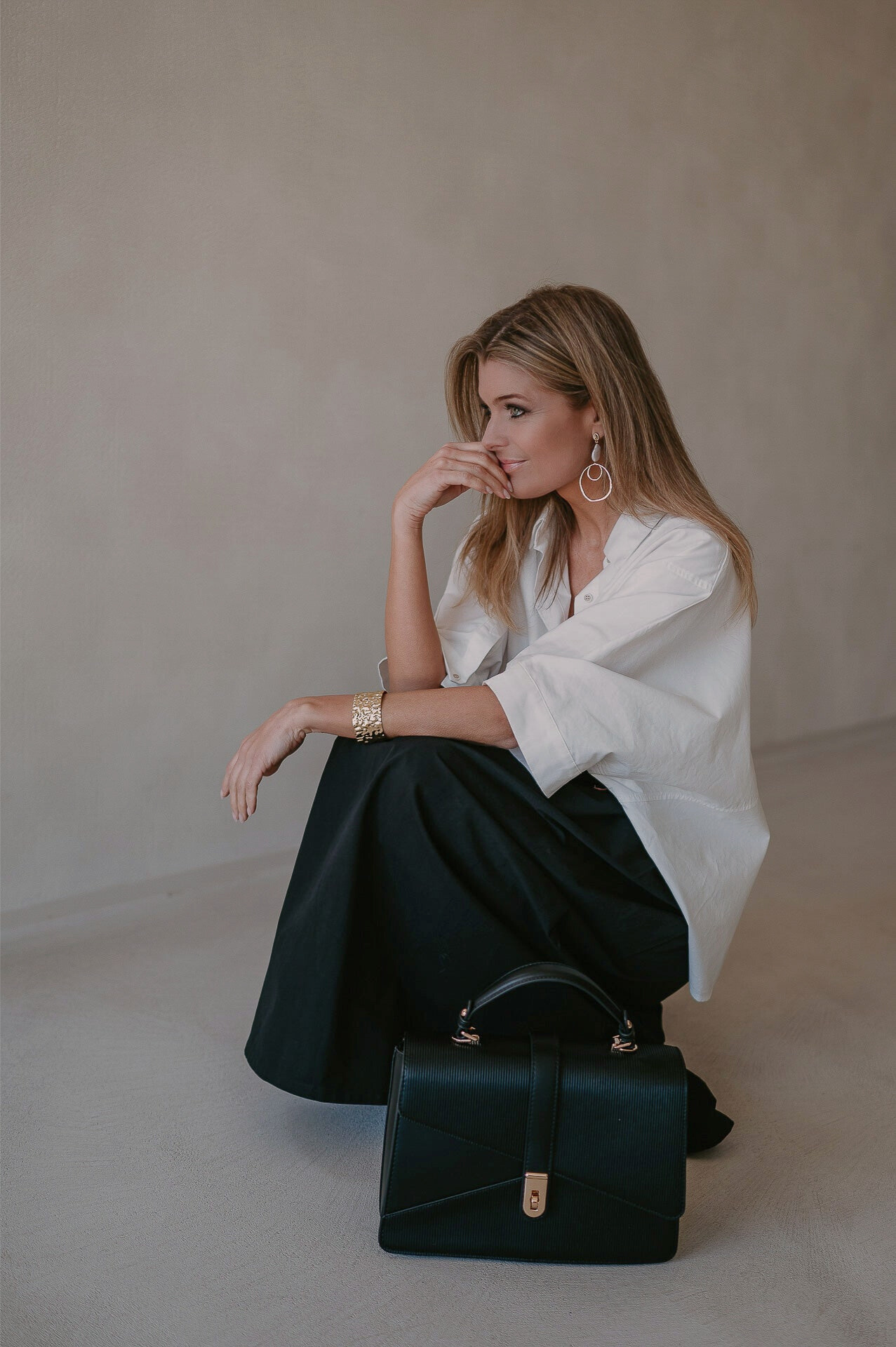 Elegant Long Black Skirt – Soft Cotton Design with Side Zipper and Perfect Fit