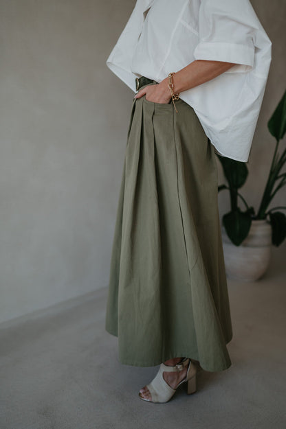 Long Khaki Cotton Skirt with Side Zipper – Comfortable Fit, Versatile Style, Available in S/M and M/L 7